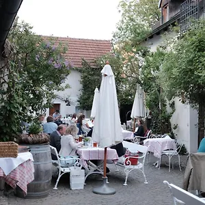  Hotel Zum Goldenen Lowen